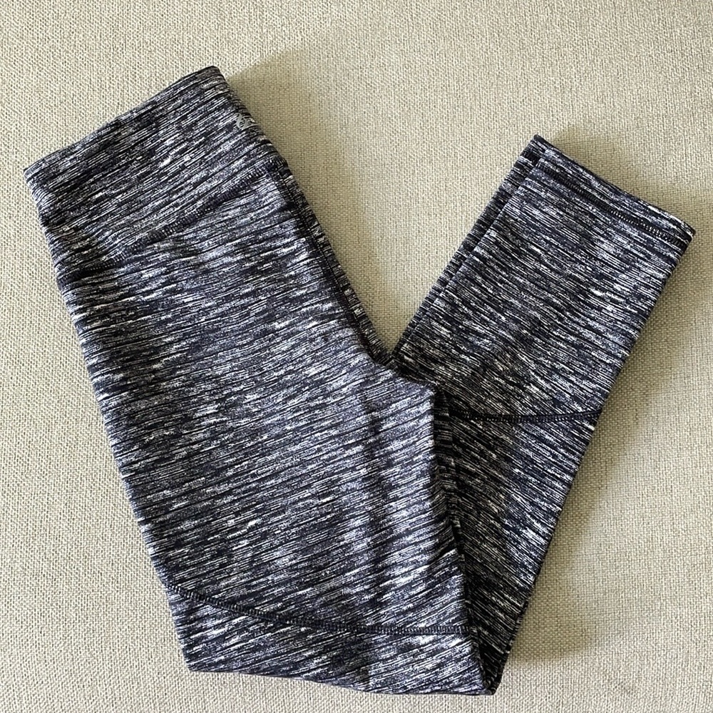 Lou & Grey active wear leggings